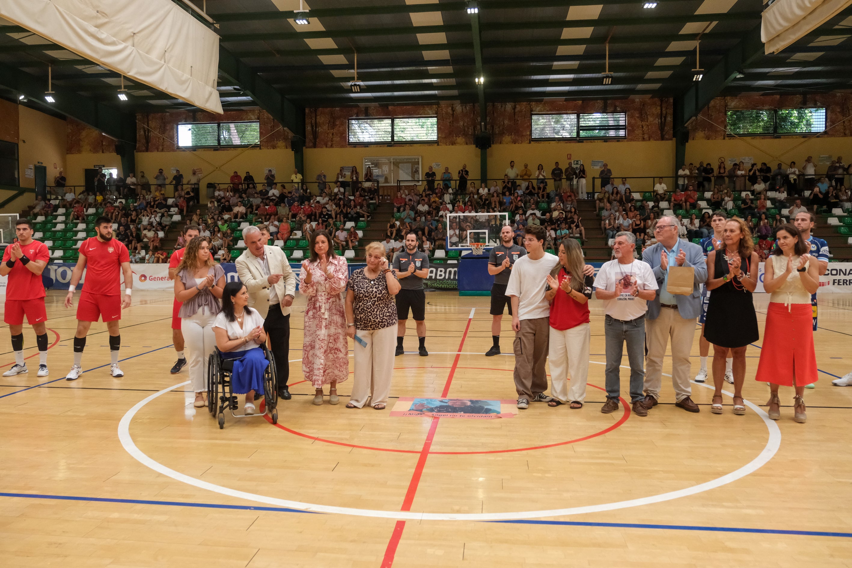 Fotos: Homenaje a Miguel Ángel González Gómez en San Fernando