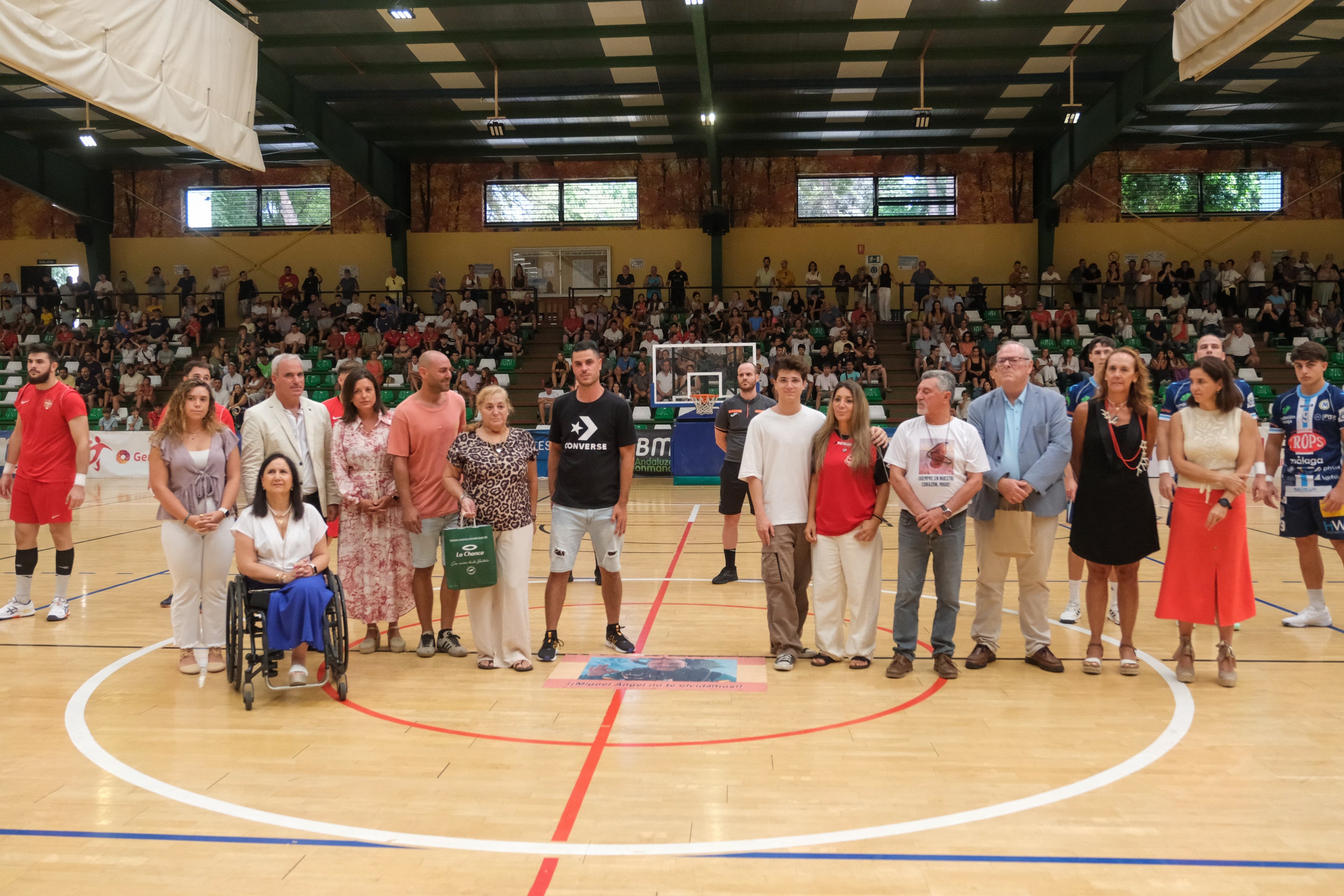 Fotos: Homenaje a Miguel Ángel González Gómez en San Fernando