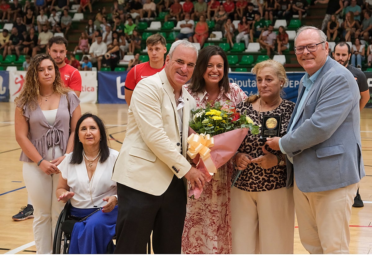 Fotos: Homenaje a Miguel Ángel González Gómez en San Fernando
