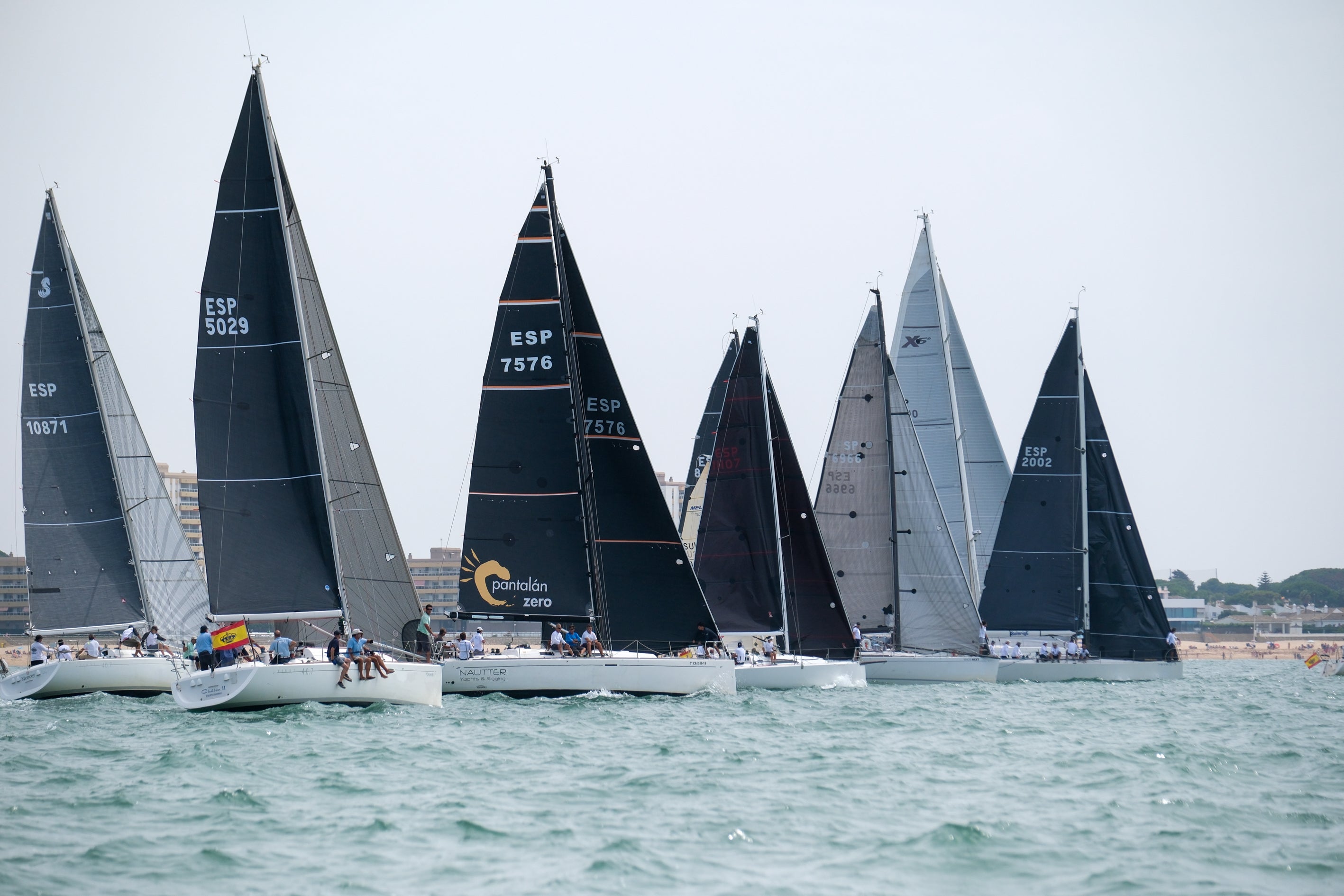 FOTOS: El Brujo de Federico Linares, campeón absoluto de la LIV Semana Náutica de El Puerto
