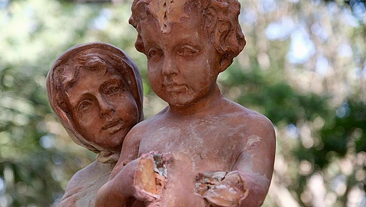 Lamentable acto vandálico en Cádiz contra la querida Fuente de los Niños del Paraguas del Parque Genovés