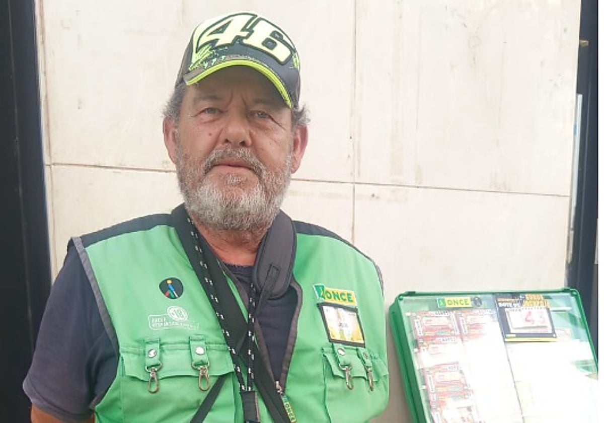 José Fernández Gutiérrez es el vendedor de la ONCE que ha repartido estos 200.000 euros