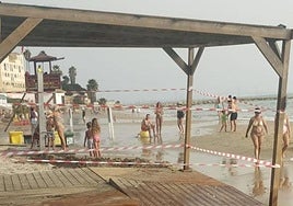 El mar de fondo mantiene en vilo a la costa de Cádiz: máxima precaución en el baño