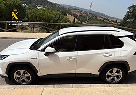 La Guardia Civil recupera en Cádiz tres coches  robados en Sevilla