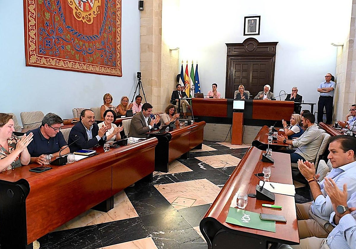 El Ayuntamiento de Jerez aprueba la distribución del remanente de Tesorería para pagar deuda y proyectos de ciudad