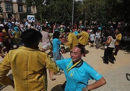 Fotos: Las imágenes del taller Danzas Internacionales del Festival de Folklore de Cádiz