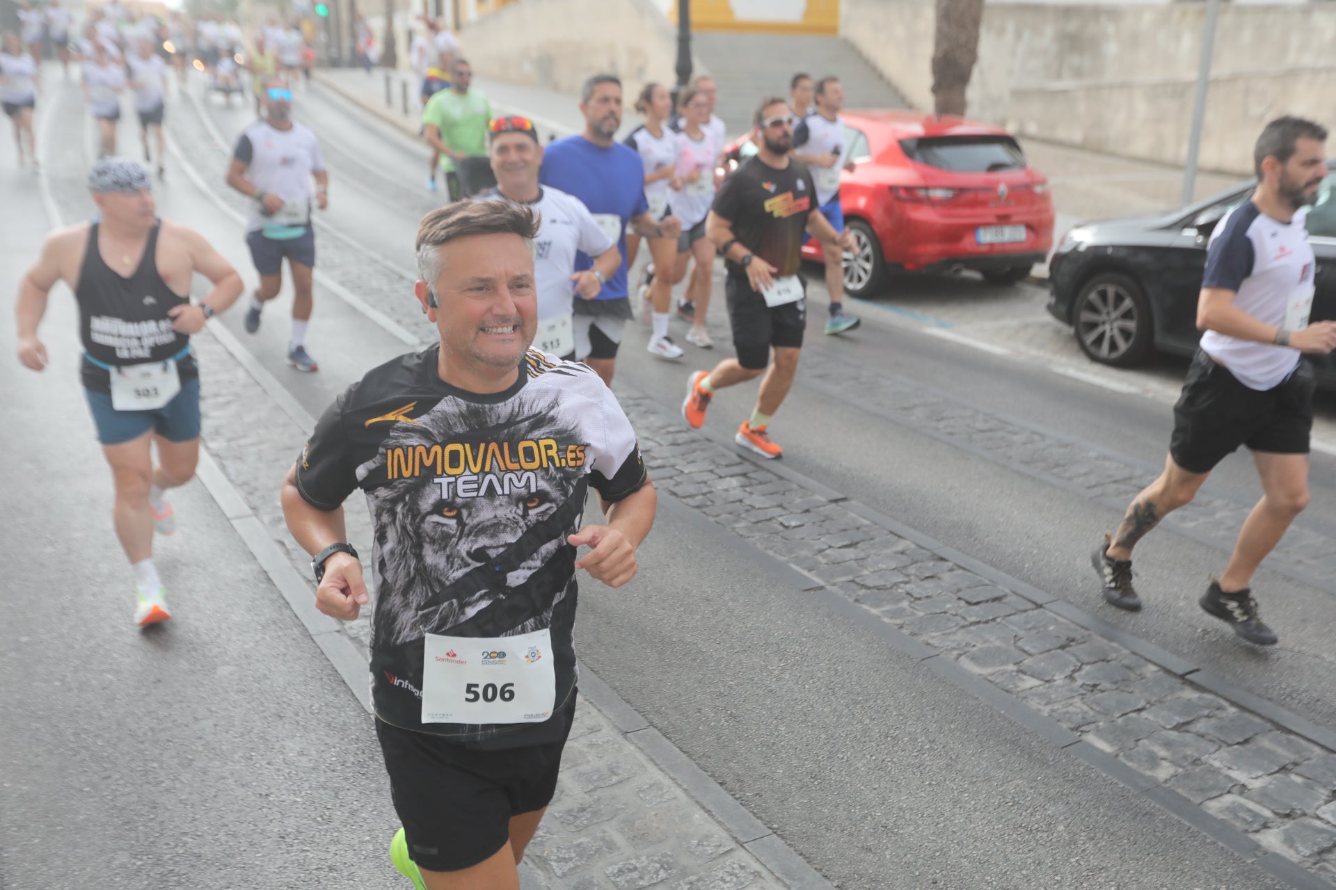 Fotos: Las imágenes de la carrera solidaria por las enfermedades raras de la Policía Nacional en Cádiz