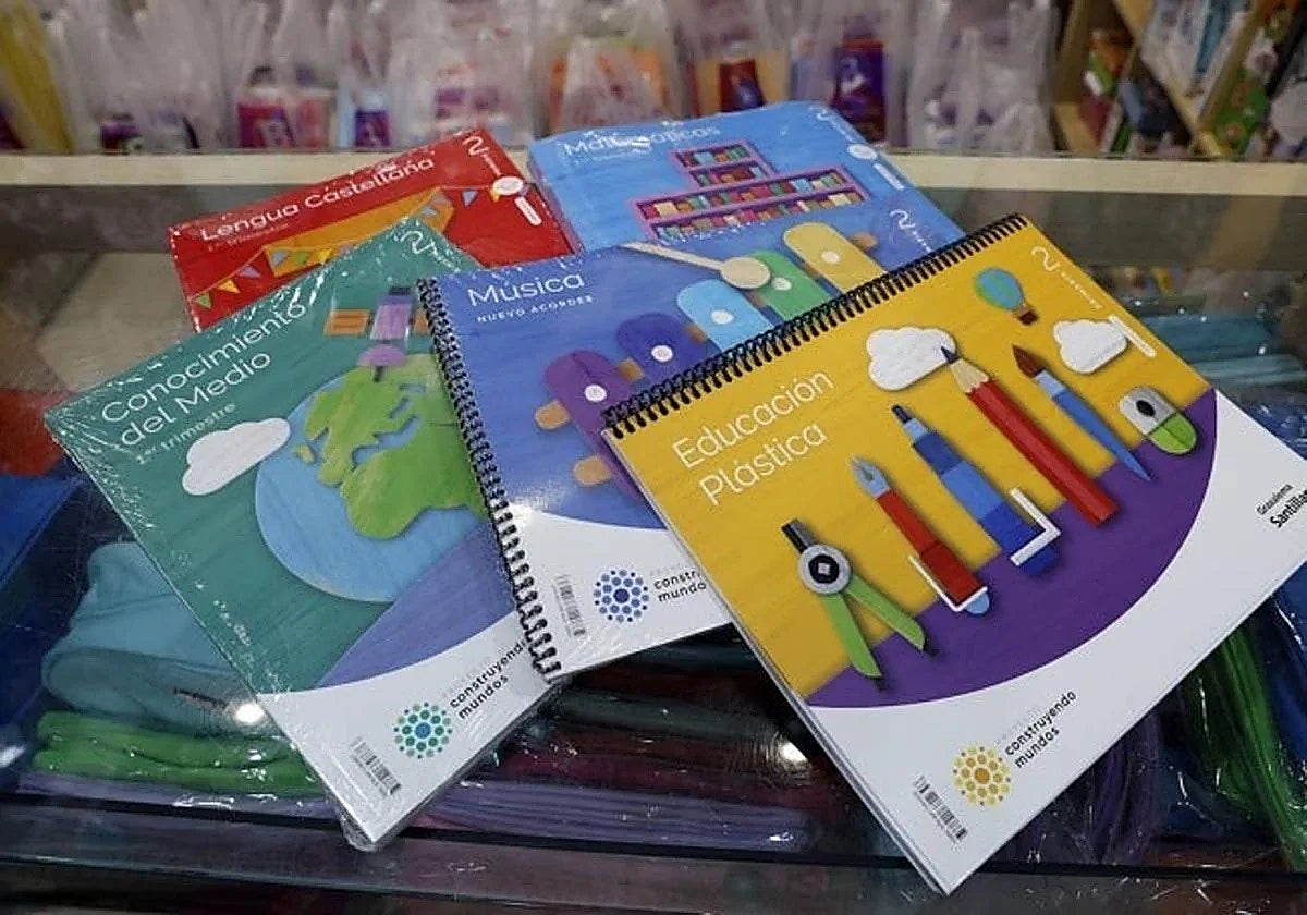 Más de 120.000 escolares gaditanos se benefician de los libros gratuitos