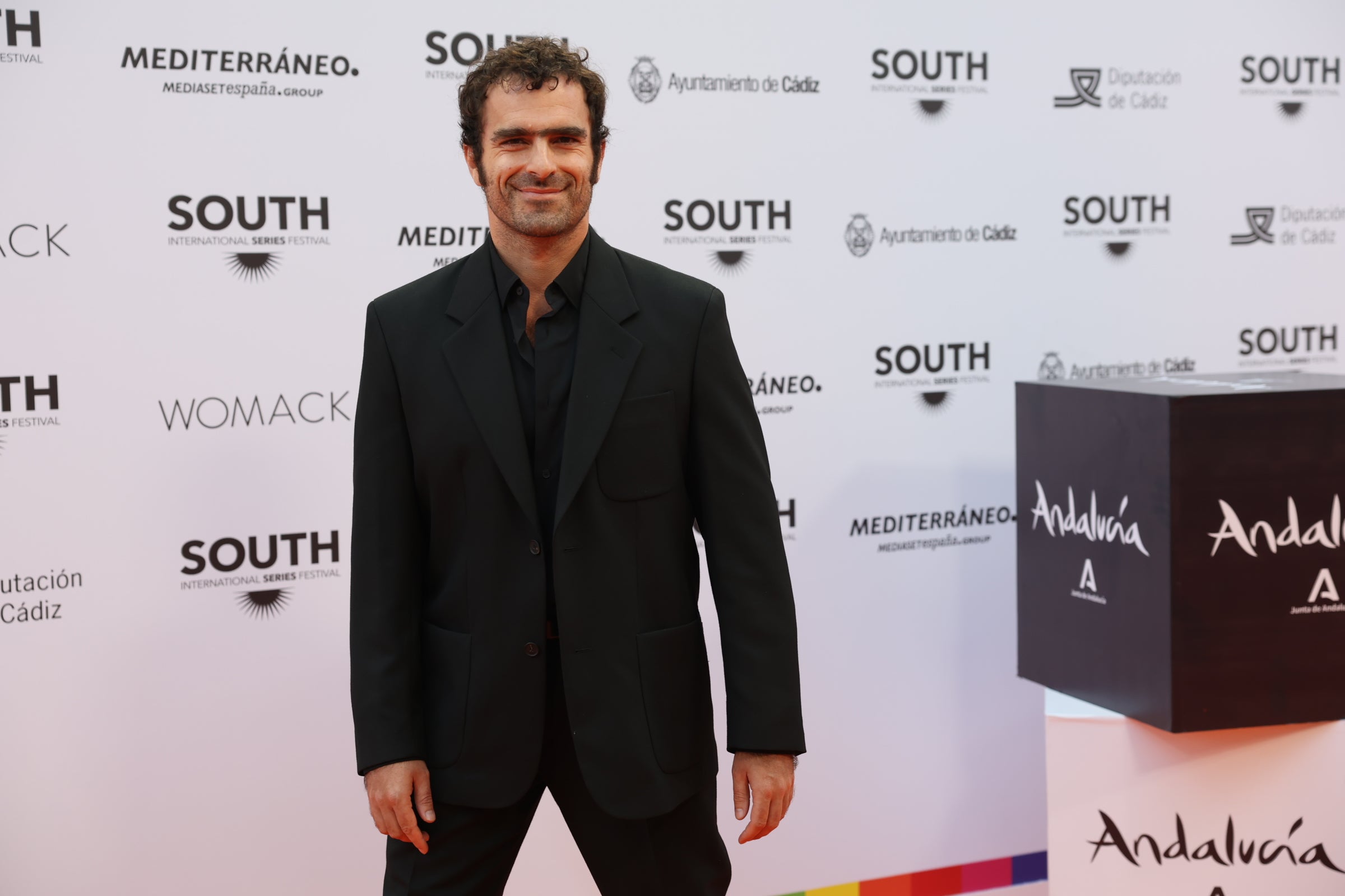 Las imágenes del primer desfile de estrellas por la alfombra naranja