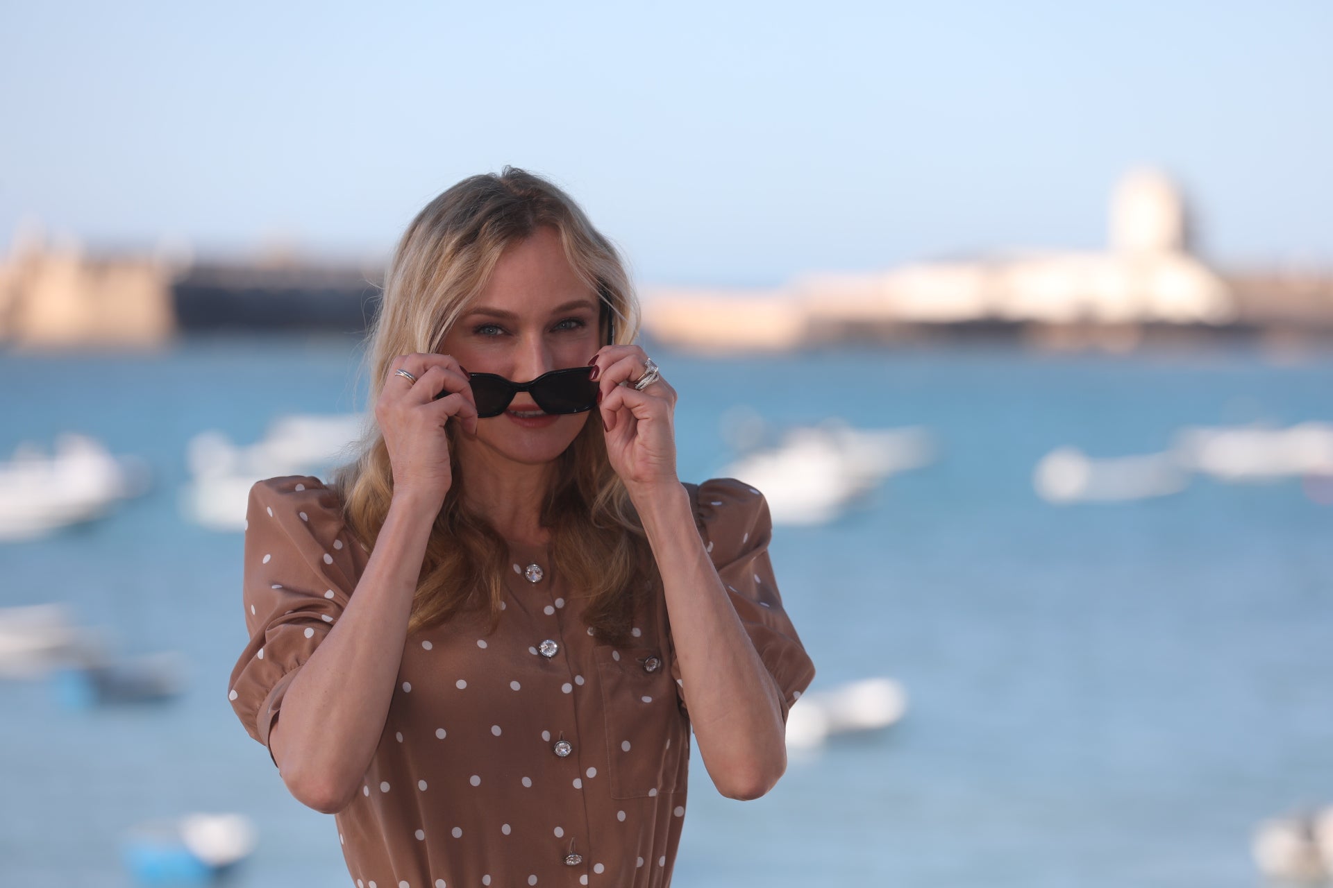 Paco León centra la expectación en La Caleta