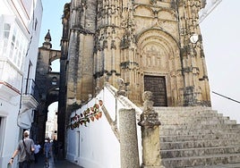 El primer pueblo de Cádiz que fue declarado Conjunto Histórico-Artístico de España: tiene calles estrechas y un increíble patrimonio histórico