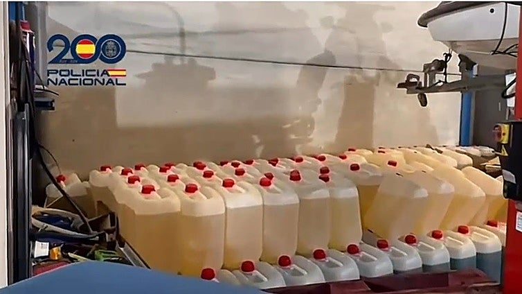 Ocho detenidos al desmantelarse una red de petaqueo para narcolanchas que operaba en Puerto Real