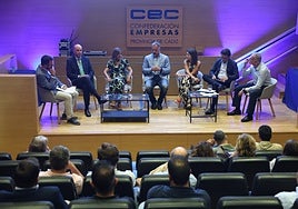 La falta de mano de obra portuaria en una Bahía con alto desempleo, a debate