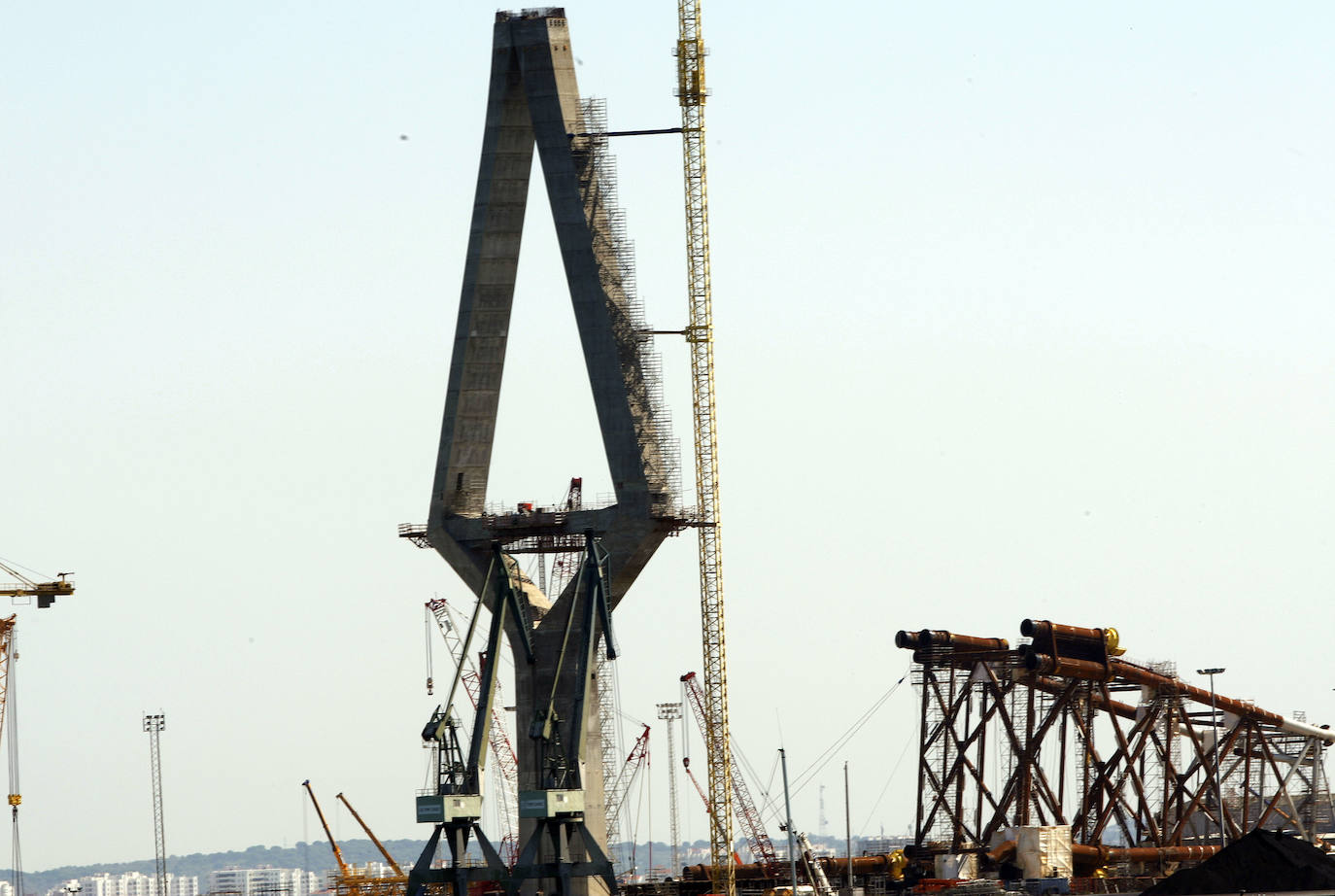 La construcción de un símbolo: Las imágenes de las obras del puente de la Constitución de 1812 de Cádiz