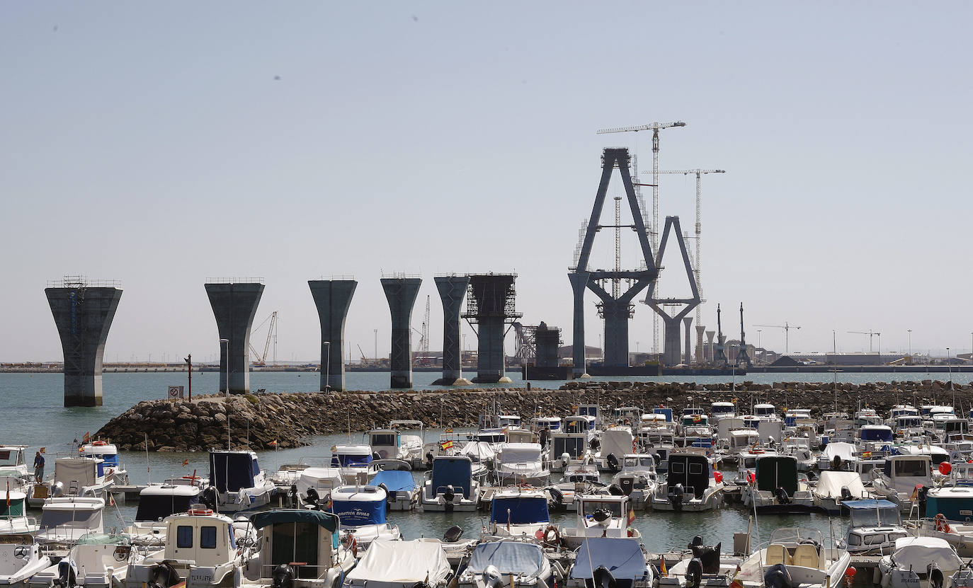 La construcción de un símbolo: Las imágenes de las obras del puente de la Constitución de 1812 de Cádiz