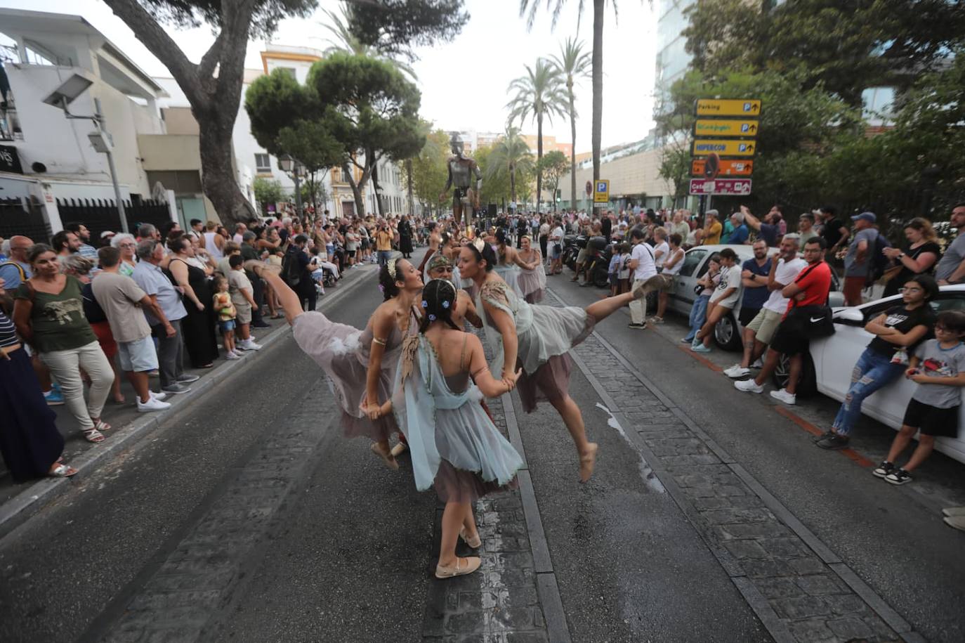 Fotos: Así ha sido el cortejo inaugural de Cádiz Romana
