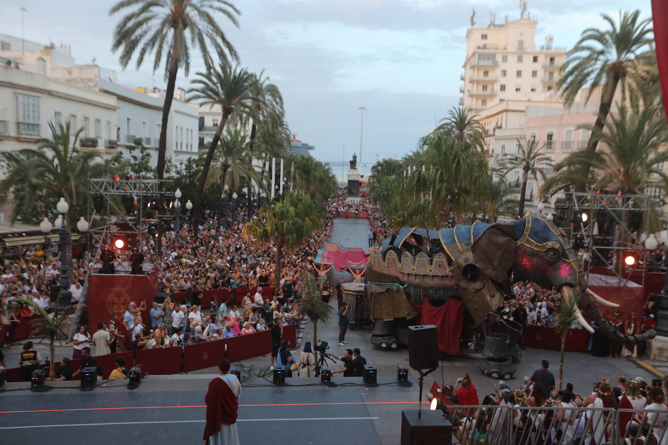 Fotos: Así ha sido el cortejo inaugural de Cádiz Romana