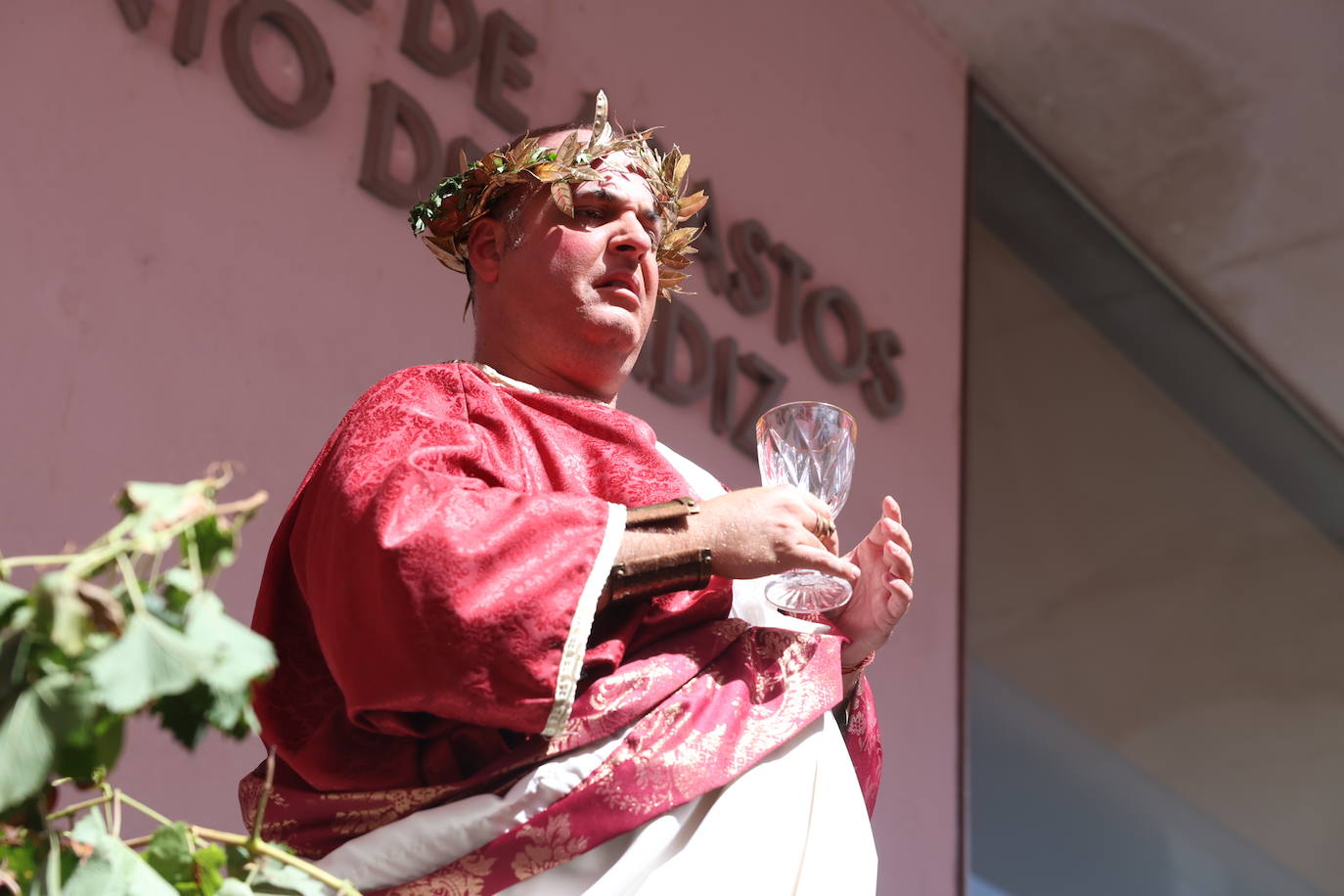 Lucha romana por los chicharrones en el Mercado de Abastos de Cádiz: Gadea musgades, panem, circus et chicharrones