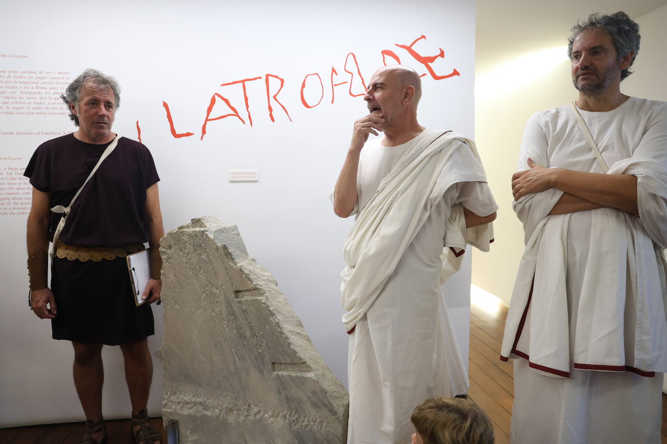 Visita teatralizada &#039;Cuando César vino a Gades y acabó soltando dos lagrimones&#039; en el Teatro Romano de Cádiz