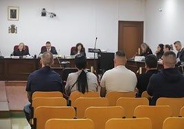 Primer día del juicio por el hundimiento del 'Rúa Mar': se admiten las pruebas y las viudas piden justicia