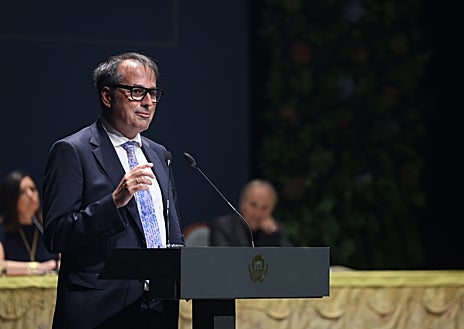 Imagen secundaria 1 - Joan Manuel Serrat en San Fernando: «No me gusta el mundo en el que vivimos. Es hostil, contaminado, injusto e insolidario»