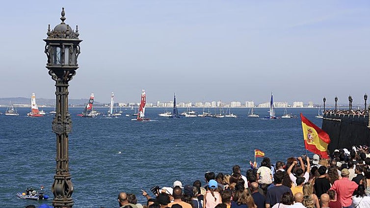 Guía por día de conciertos, flamenco, Carnaval y otras actividades que habrá en Cádiz con motivo de la Sail GP 2025 toda la semana