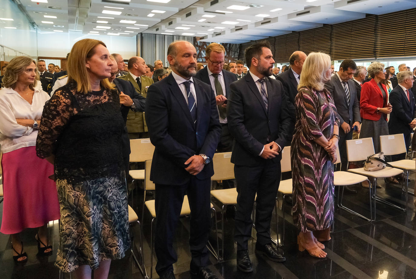 Fotos: Acto de la Policía Nacional con motivo de la fiesta de los Santos Ángeles Custodios en Cádiz