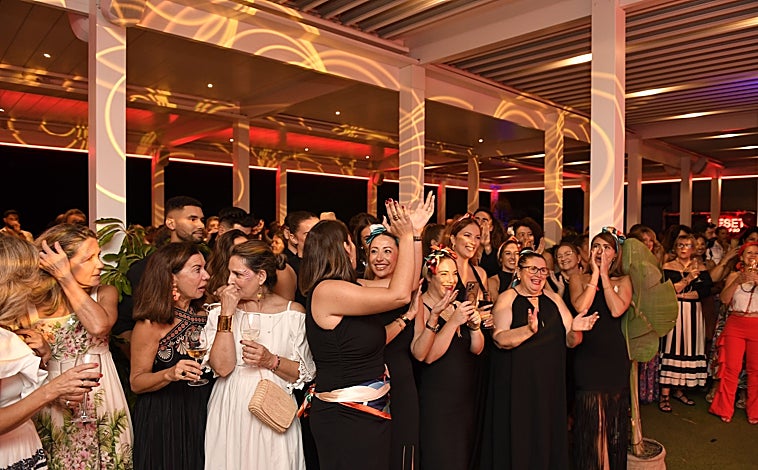 Imagen principal - El gimnasio de El Puerto Reset People celebra su cuarto aniversario con un éxito rotundo