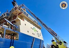 Un trabajador sufre un infarto en el interior de un buque en la Zona Franca de Cádiz