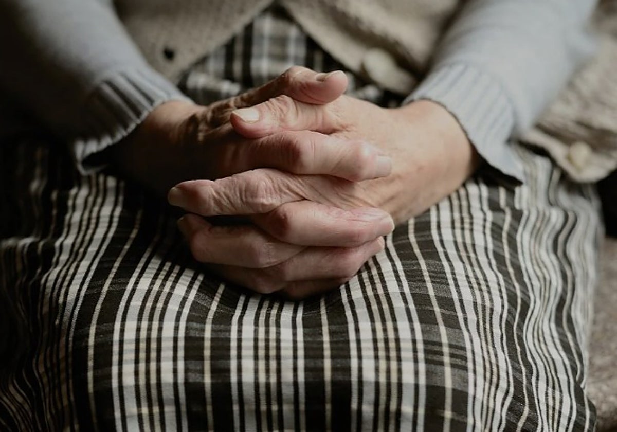 La mujer tenía 83 años y tenía reconocido un alto grado de dependencia.