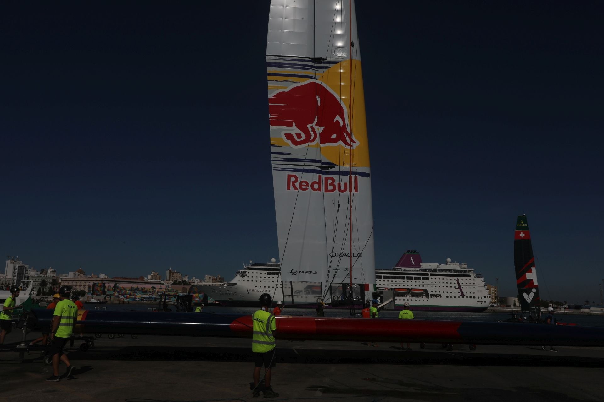 Fotos: Los últimos preparativos antes del inicio de la SailGP en Cádiz