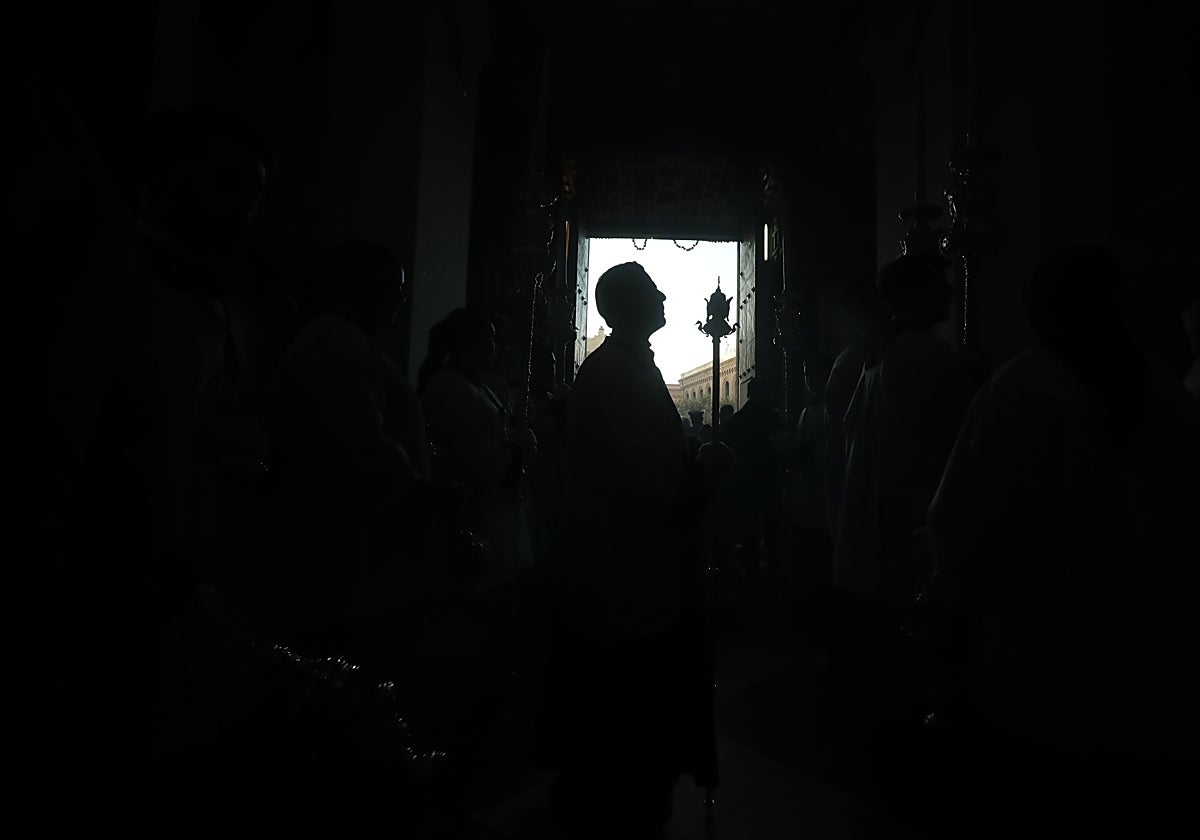 Fotos: Procesión de la Virgen del Rosario por las calles de Cádiz