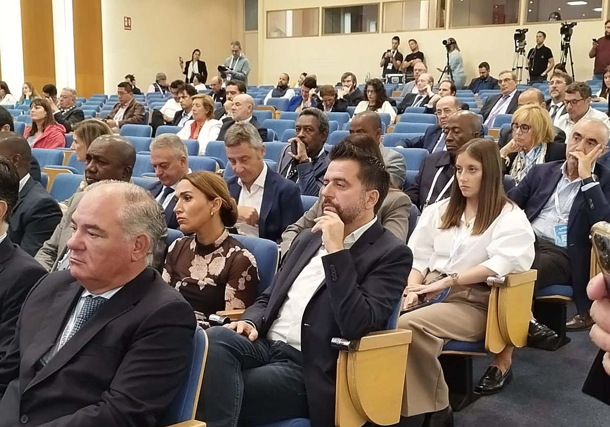 Zona Franca de Cádiz promociona sus servicios e instalaciones en la feria de productos del mar congelados en Vigo