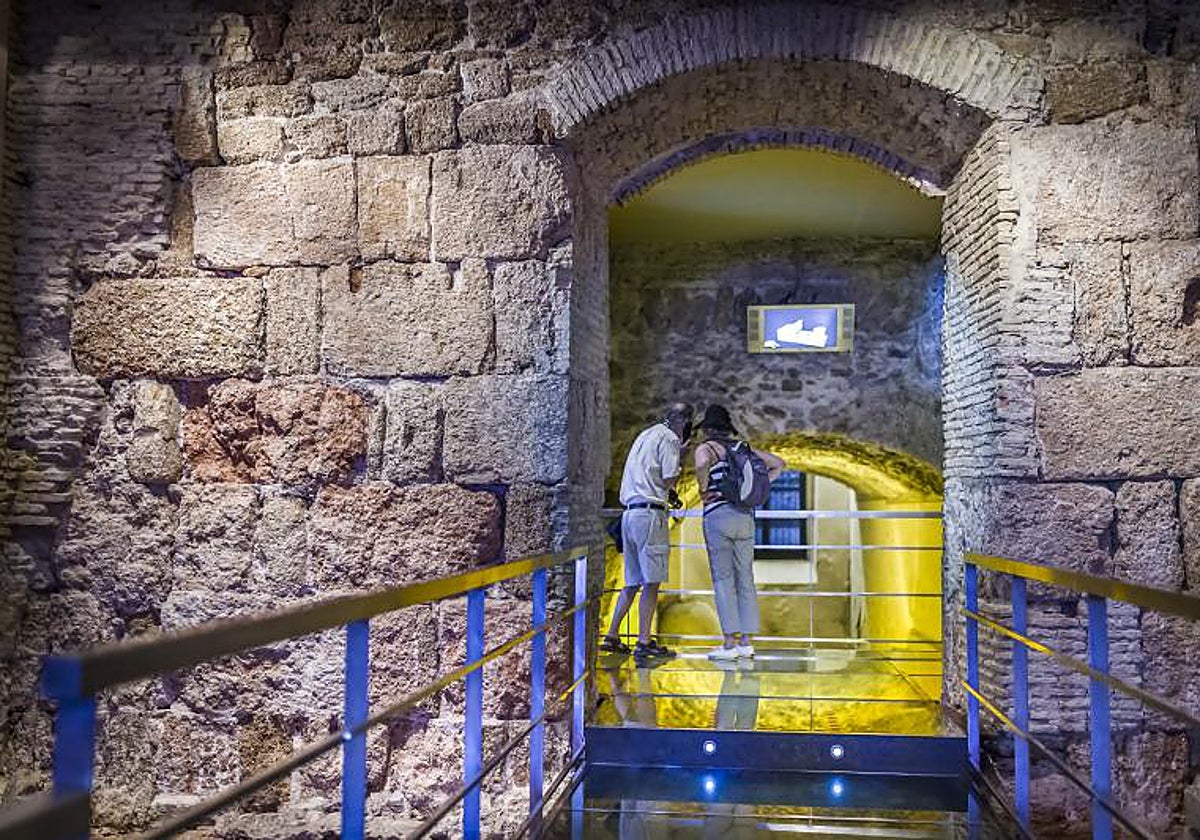 Parte de la Casa del Obispo de Cádiz.