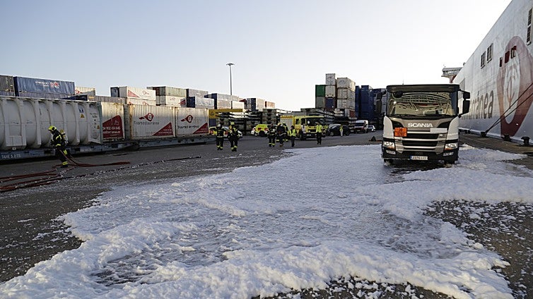 El puerto de Cádiz pone a prueba su capacidad de respuesta ante emergencias