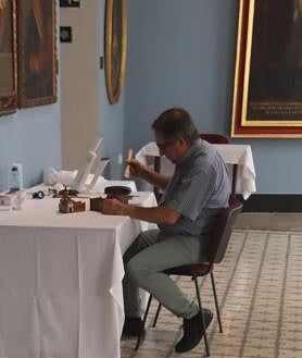 Imagen secundaria 2 - Restauración en directo: así se desmonta y limpia la histórica Maqueta de Cádiz