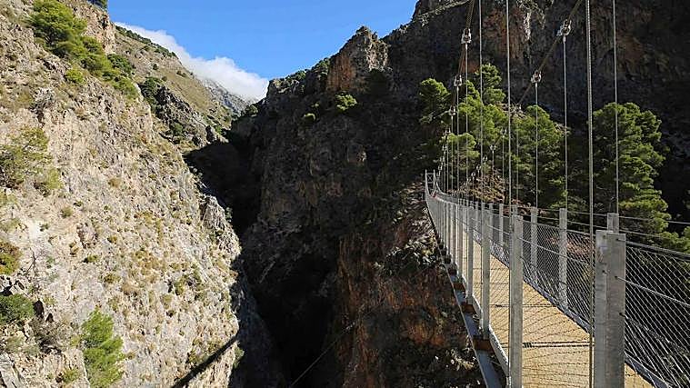 Imagen del puente colgante de El Saltillo