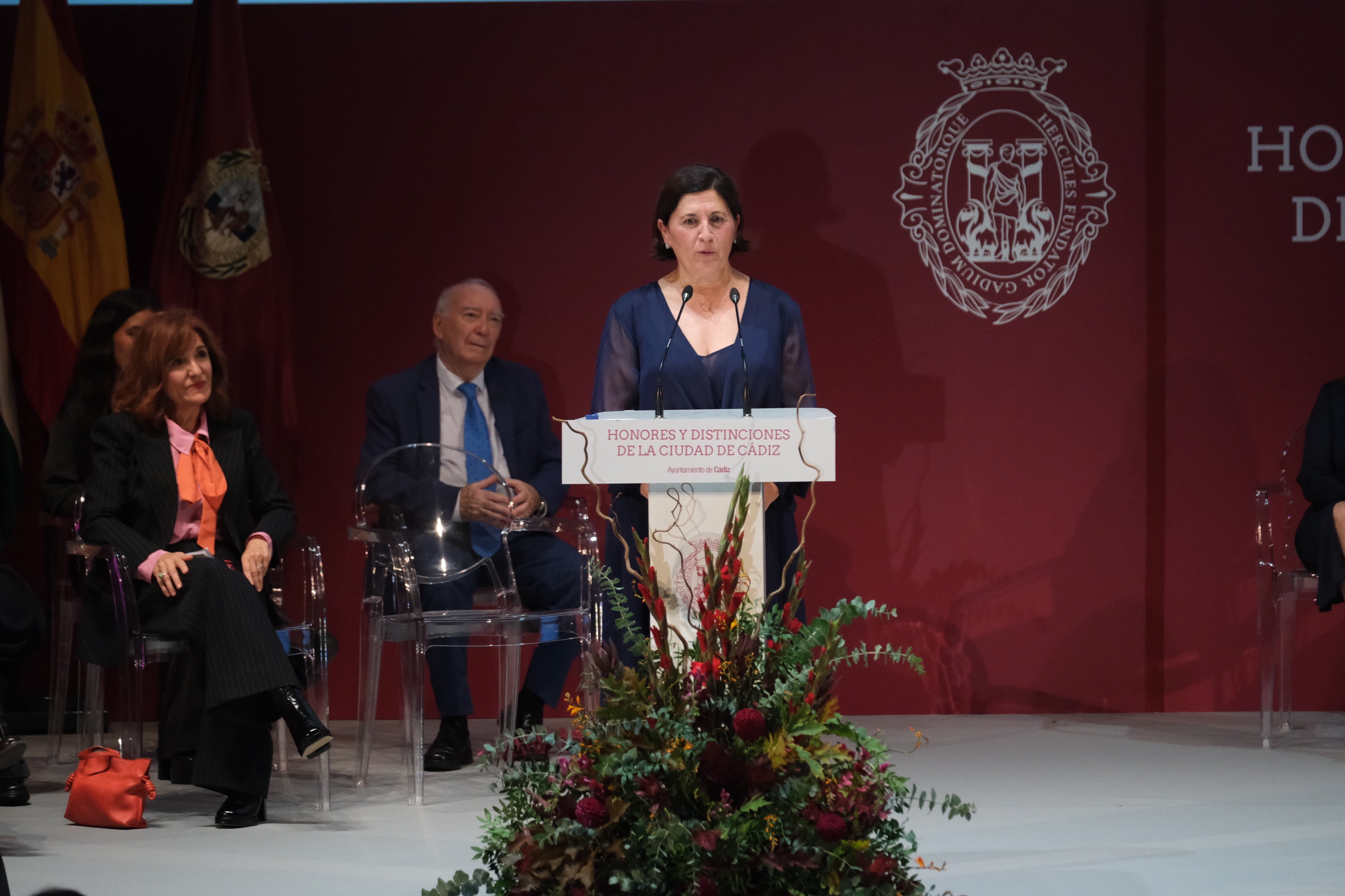 Fotos: La emoción marca la gala de entrega de Honores y Distinciones de Cádiz 2025