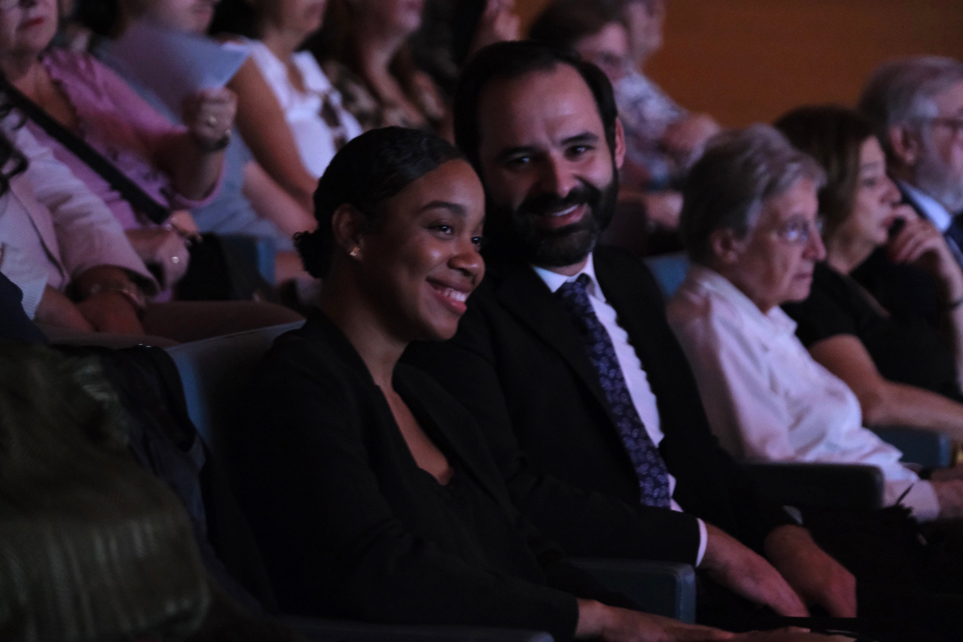 Fotos: La emoción marca la gala de entrega de Honores y Distinciones de Cádiz 2025