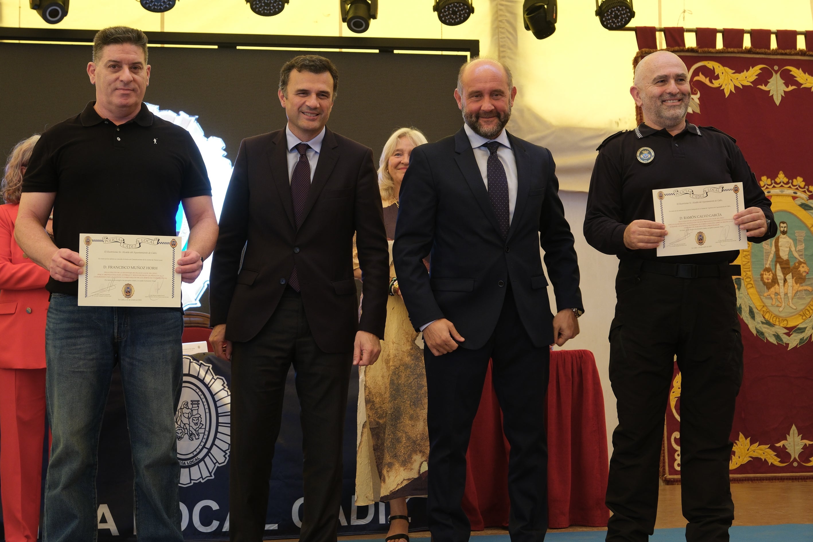 Honores al patrón de la Policía Local de Cádiz