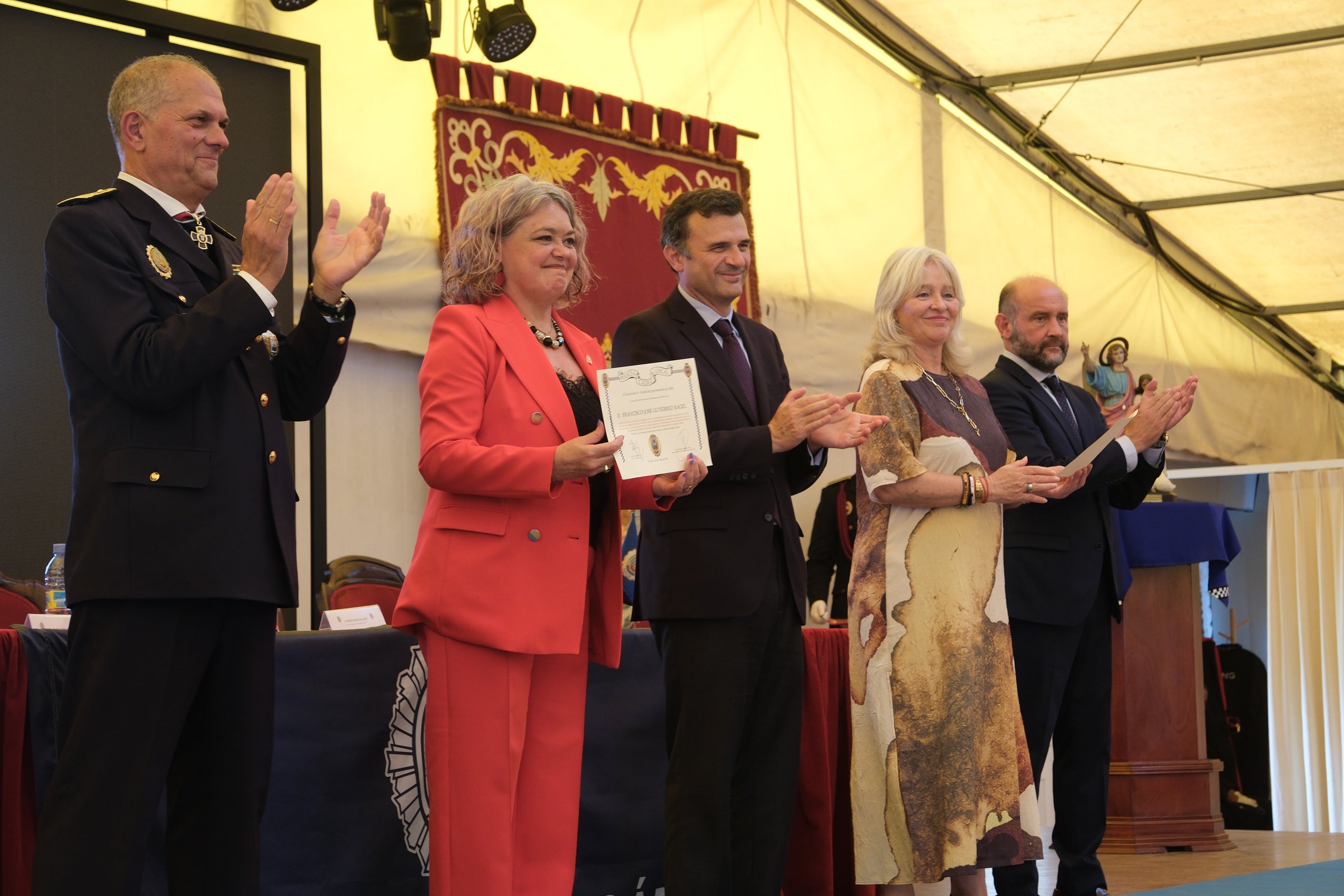 Honores al patrón de la Policía Local de Cádiz