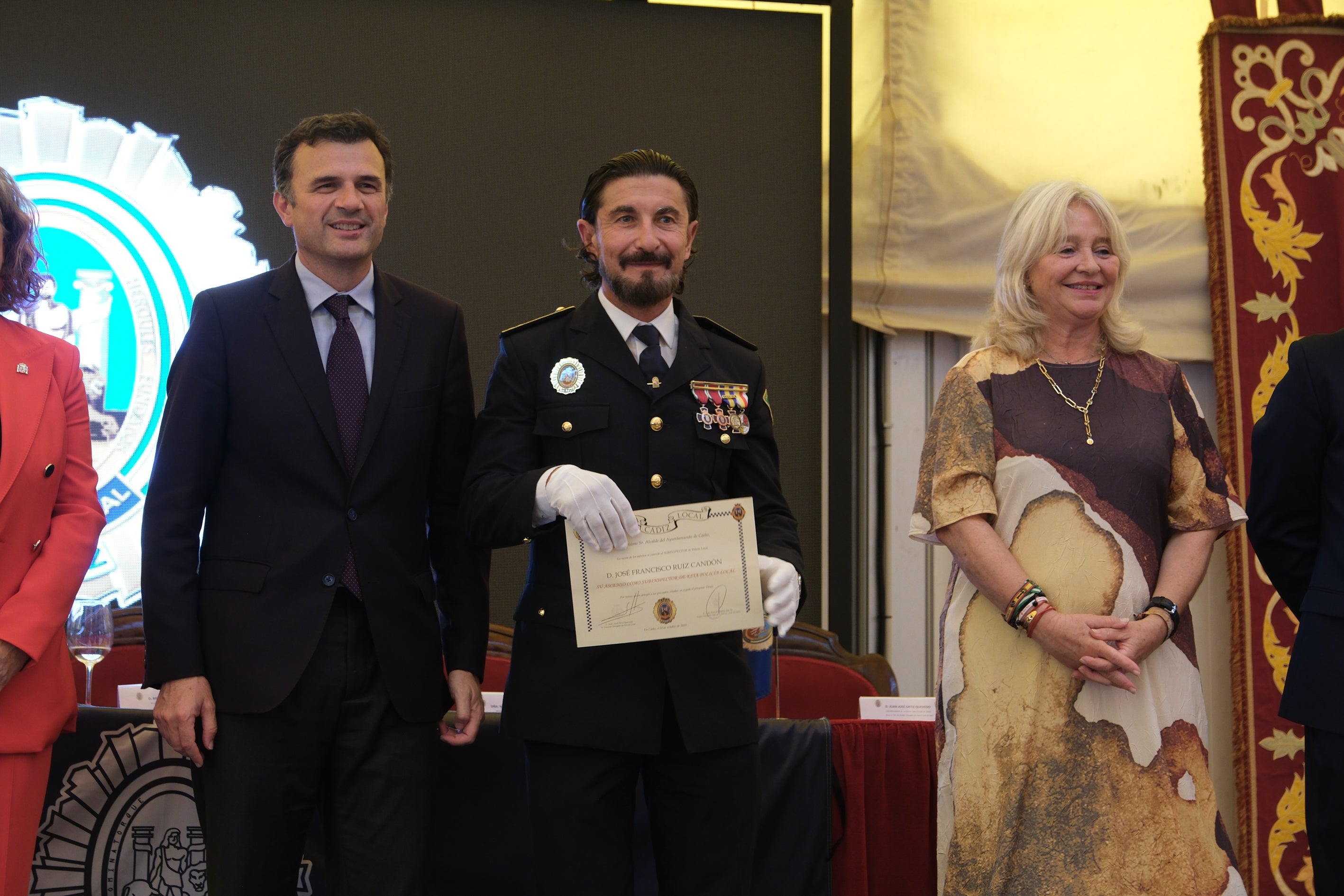 Honores al patrón de la Policía Local de Cádiz