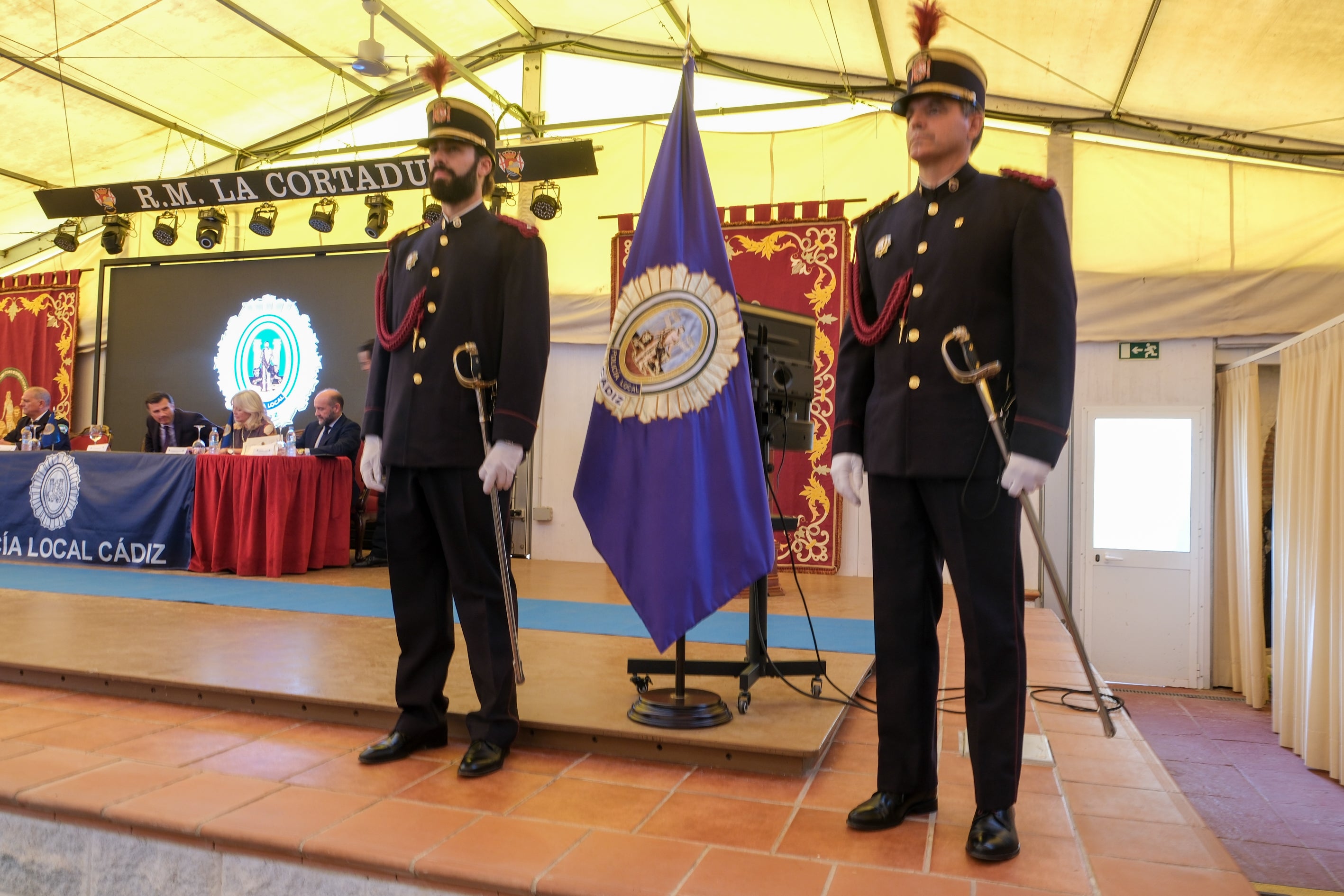 Honores al patrón de la Policía Local de Cádiz
