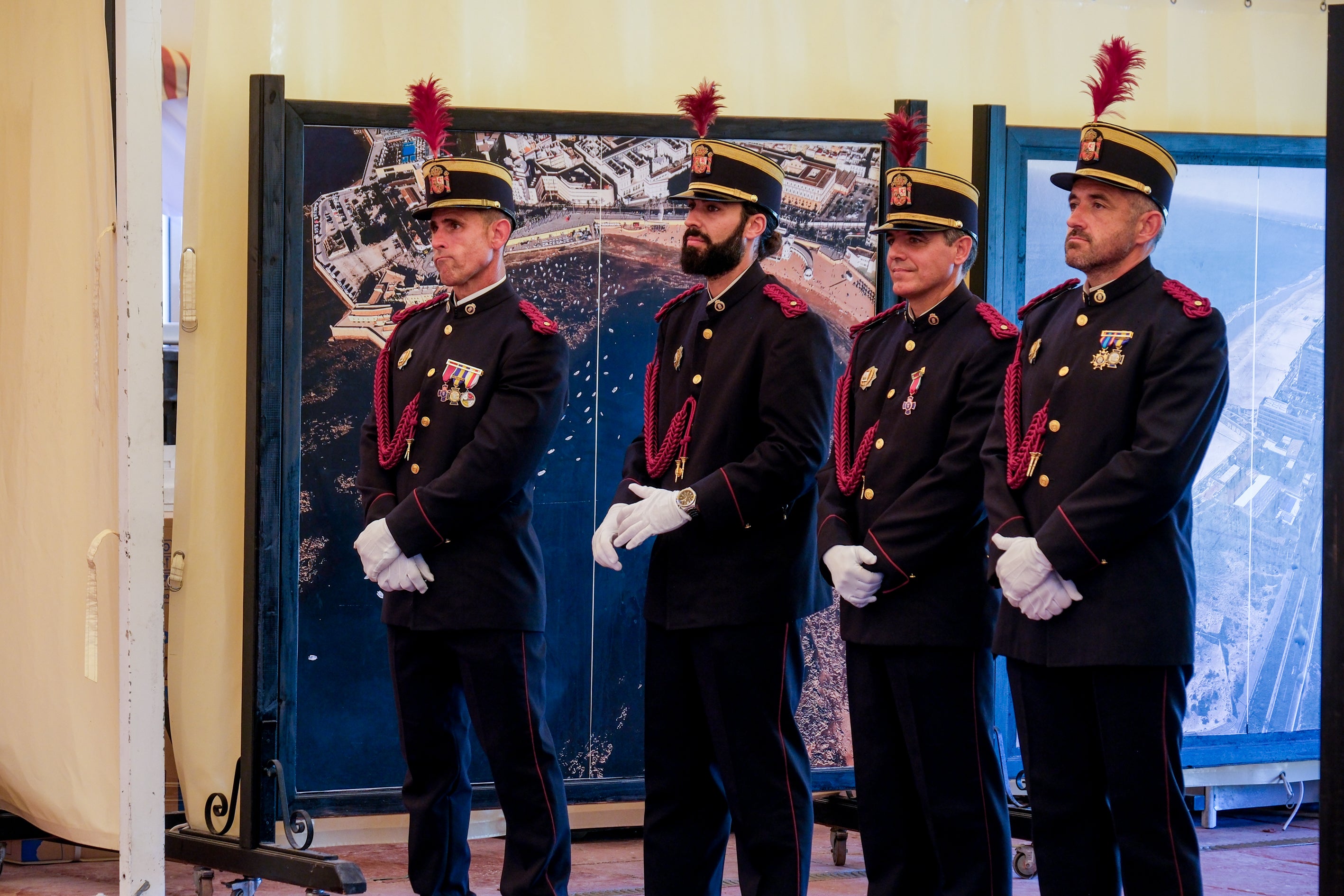Honores al patrón de la Policía Local de Cádiz