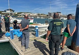 La Guardia Civil frustra dos alijos de hachís en Barbate en menos de 24 horas