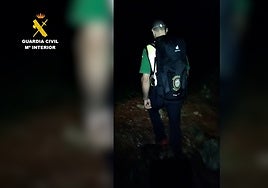 Tres horas de rescate nocturno en Grazalema para salvar a un senderista desorientado con sus perros