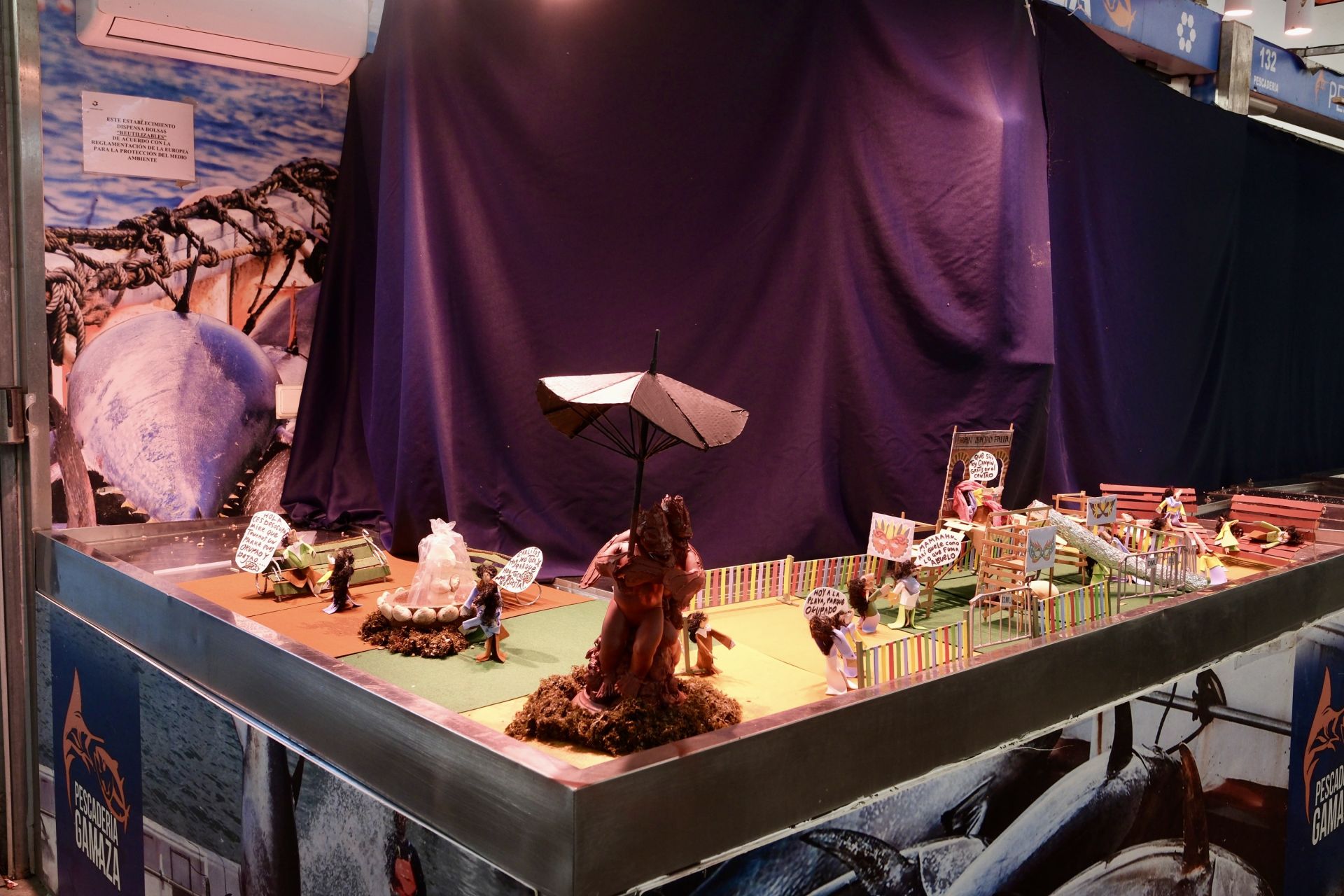 Fotos: El mercado central de Cádiz celebra la fiesta de Los Tosantos