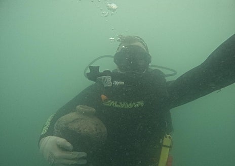Imagen secundaria 1 - Nuevos restos arqueológicos emergen durante las obras de la Fase II de la Nueva Terminal de Contenedores de Cádiz