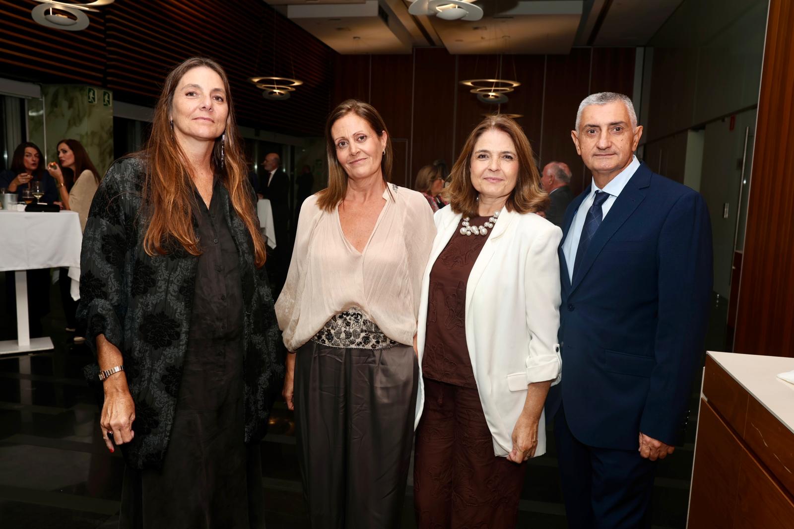 Susana Muriel, Irene Martínez, Carmen Naves y José María Lozano