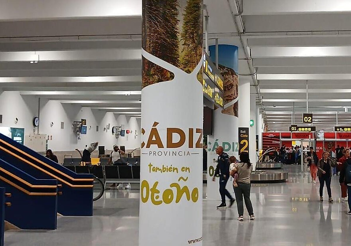 Promoción de Cádiz en el aeropuerto de Sevilla
